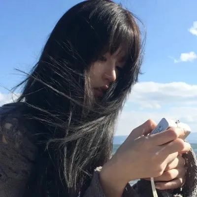【大尺度惊悚经典】《大逃杀》未删减导演剪辑修复版：被送到荒岛互相残杀的同班同学，日本最残酷的人性社会实验
