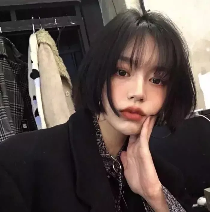 宫崎骏治愈童话《魔女宅急便》国日双语：骑着扫帚的13岁小魔女，每个女孩成长的必经之路